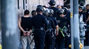 Decretado un toque de queda en el centro de Los Ángeles por las protestas