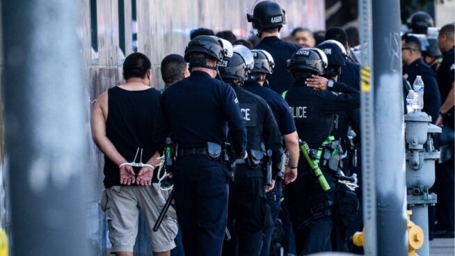 Decretado un toque de queda en el centro de Los Ángeles por las protestas