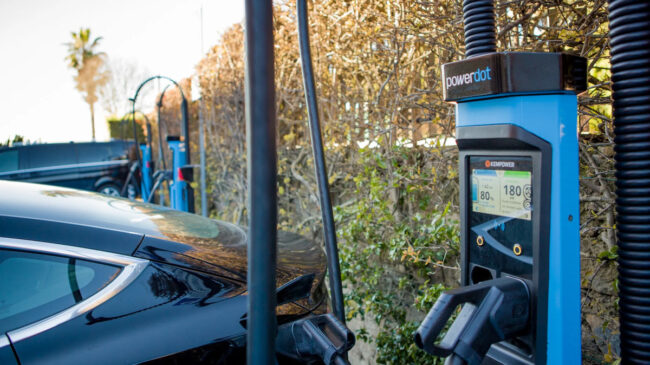 Europa tiene ya 11 millones de coches eléctricos en carretera con 950.000 puestos de recarga