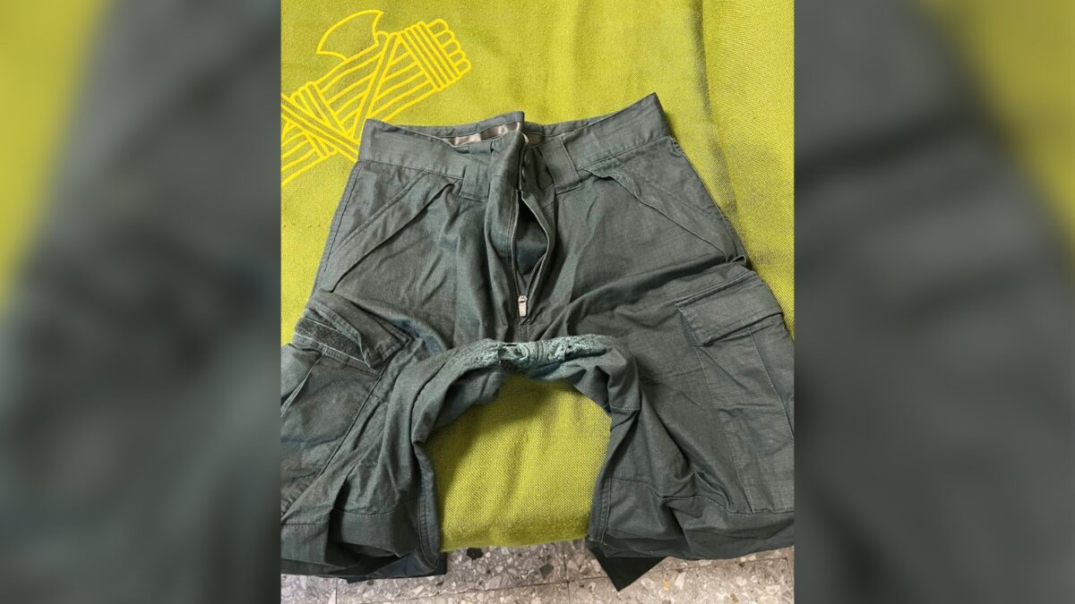 La Guardia Civil da ropa usada y rota a los agentes en prácticas de la Academia de Baeza
