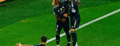 Vinicius desata la tormenta perfecta contra el Salzburgo y el Real Madrid es primero de grupo