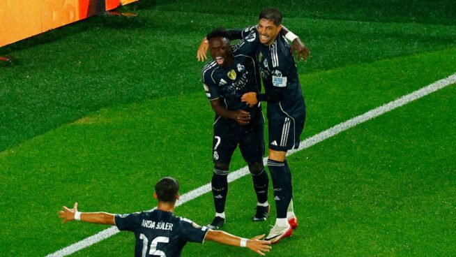 Vinicius desata la tormenta perfecta contra el Salzburgo y el Real Madrid es primero de grupo
