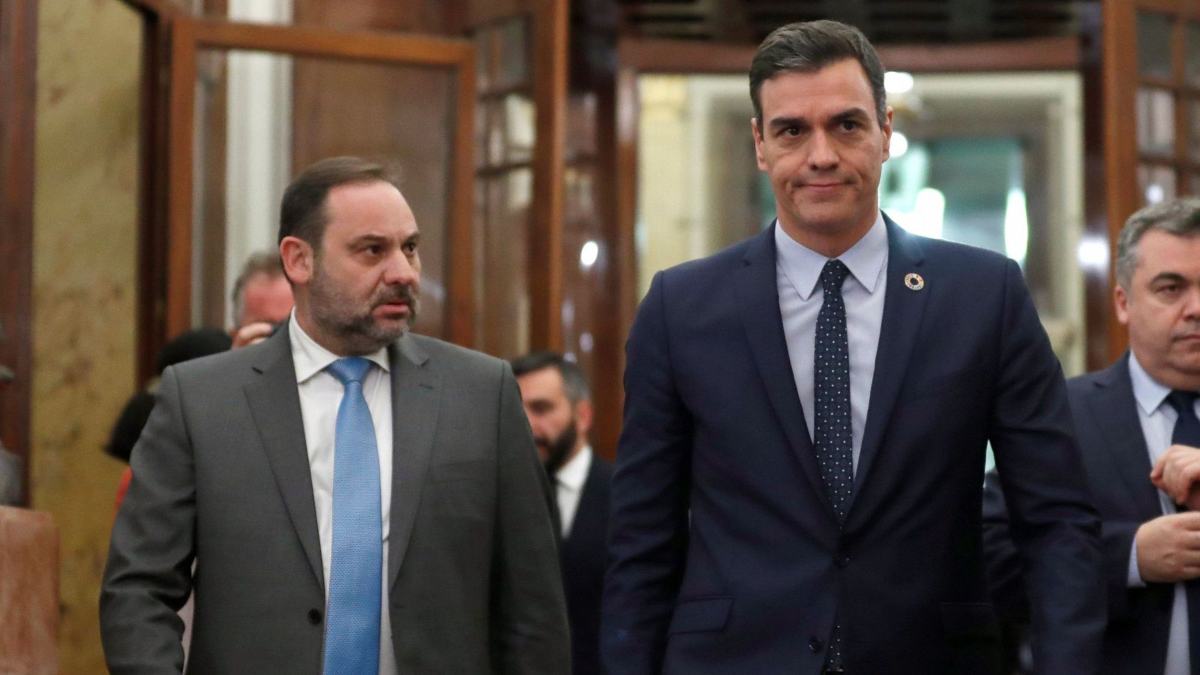 Ábalos formalizó su última obra con mordidas el mismo día que le echó Sánchez