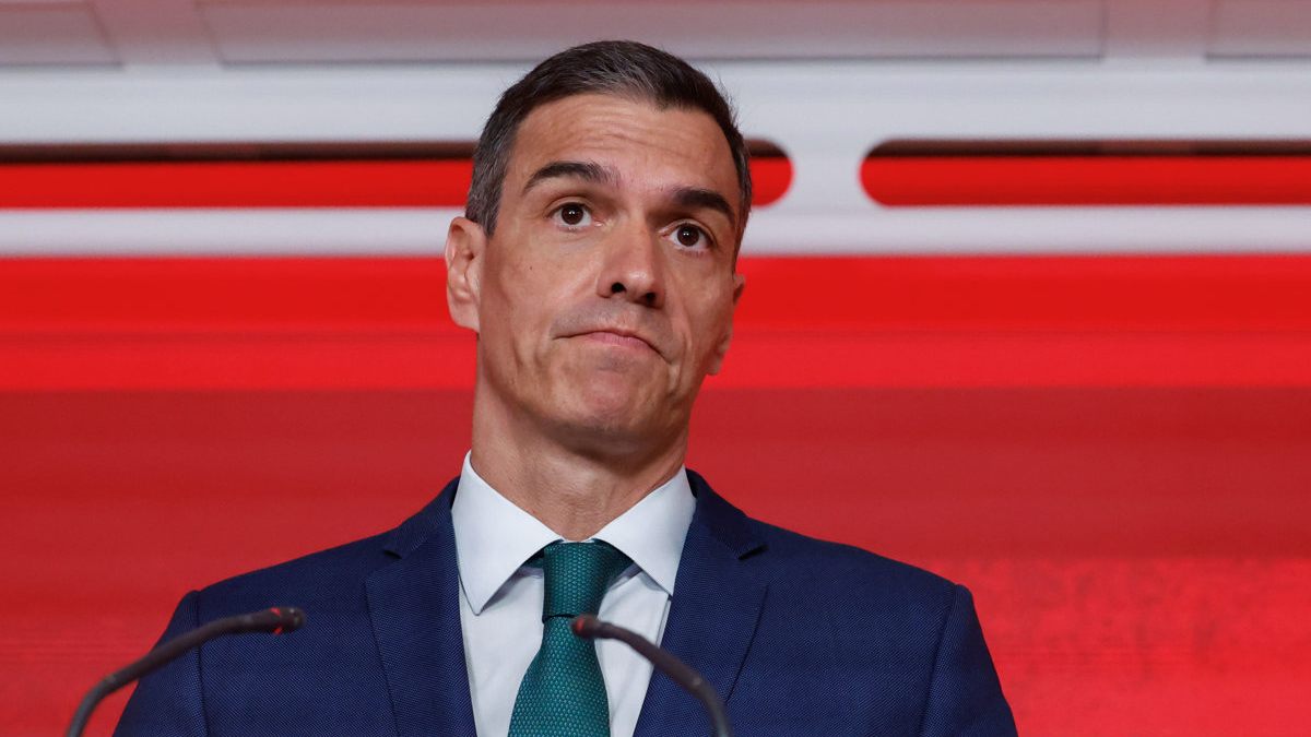 Sánchez reta a PP y Vox a presentar una moción y presume ahora de lucha contra la corrupción