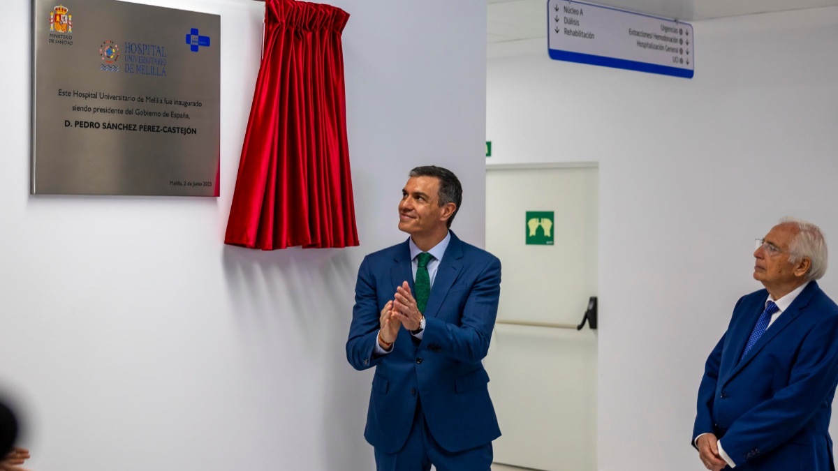 Sánchez inaugura un hospital en Melilla sin médicos, tres consultas y un gimnasio