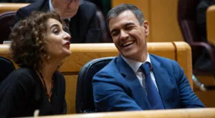 El PP acelera el cerco a Sánchez en el Senado: desde octubre tendrá que ir todos los meses