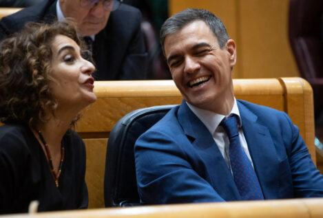 El PP acelera el cerco a Sánchez en el Senado: desde octubre tendrá que ir todos los meses