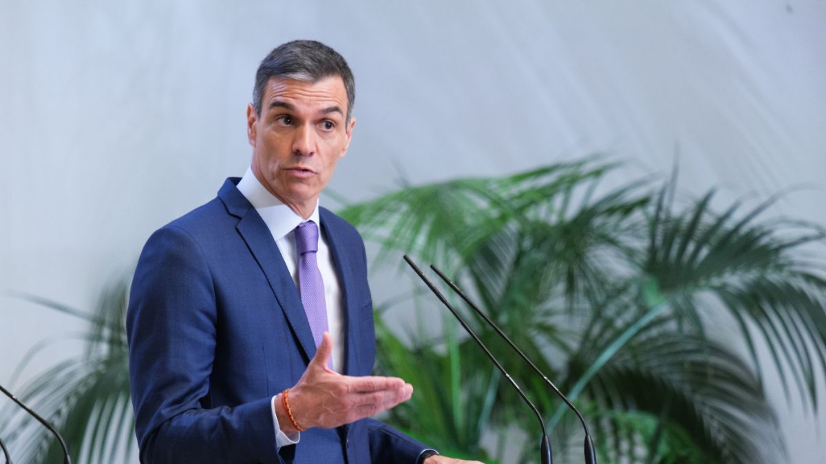 Sánchez plantea a los presidentes autonómicos triplicar la inversión pública en vivienda