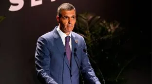 El PSOE se hunde por el 'caso Ábalos' y el PP alcanza los 152 diputados, según una encuesta