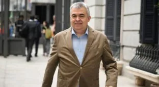 La infancia de Santos Cerdán en un internado religioso: decidió ingresar con 8 años de edad