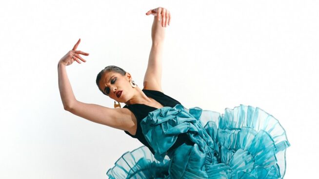 ¡Bailad, bailad, o estamos perdidos!