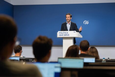 El PP acusa a Sánchez de tener un rostro de «cemento de hormigón armado»