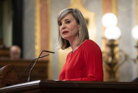 Sumar ve «tremendo» el «espectáculo» de Leire Díez y exige al PSOE tomar medidas