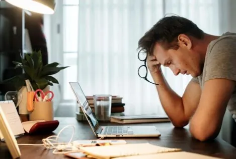 El teletrabajo agrava la salud mental en EEUU: el 56% de empleados no sale de casa en semanas