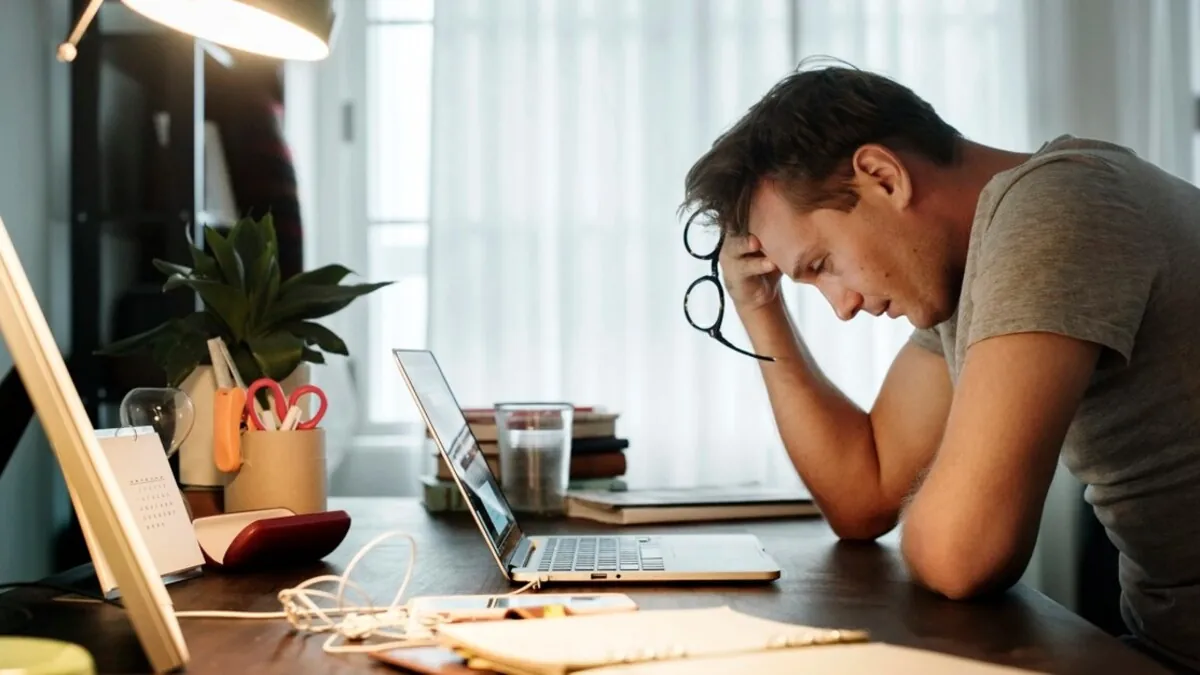 El teletrabajo agrava la salud mental en EEUU: el 56% de empleados no sale de casa en semanas