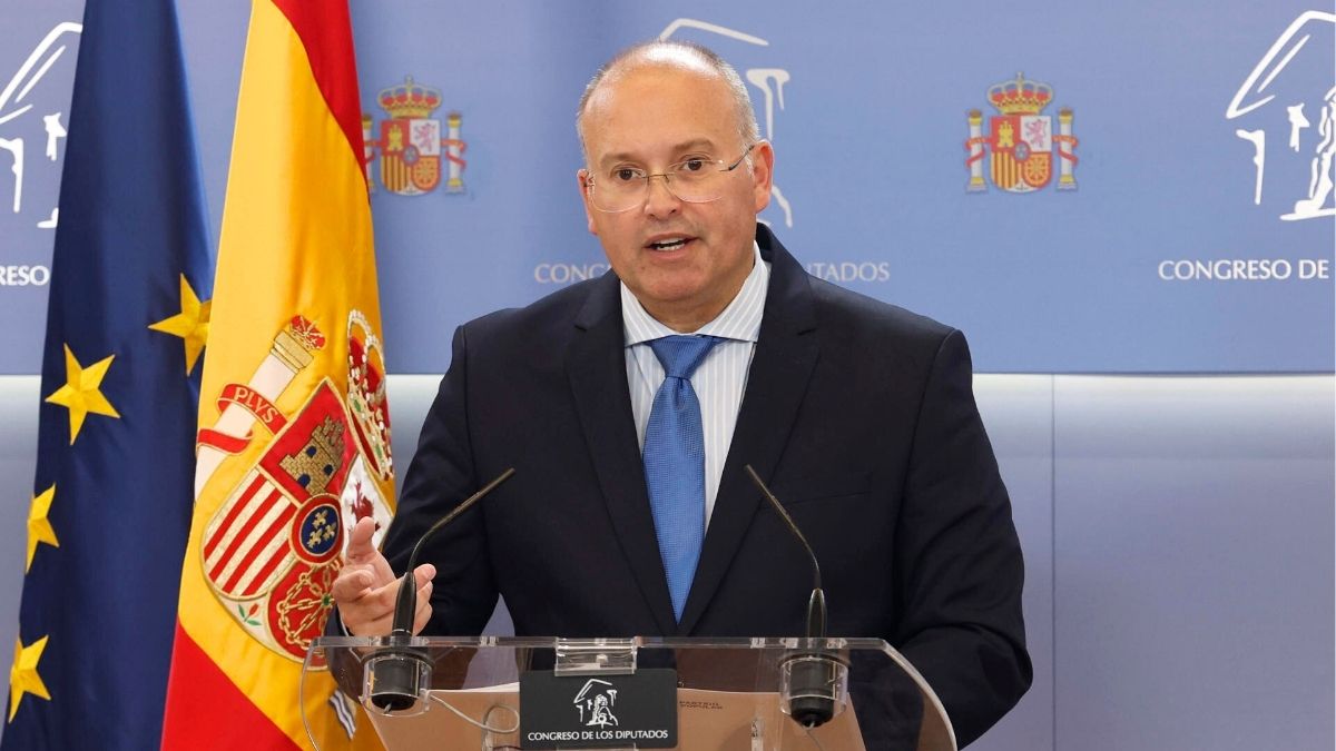 El PP acusa a Bildu de auxiliar a Sánchez para que no explique en el Congreso el ‘caso Ábalos’