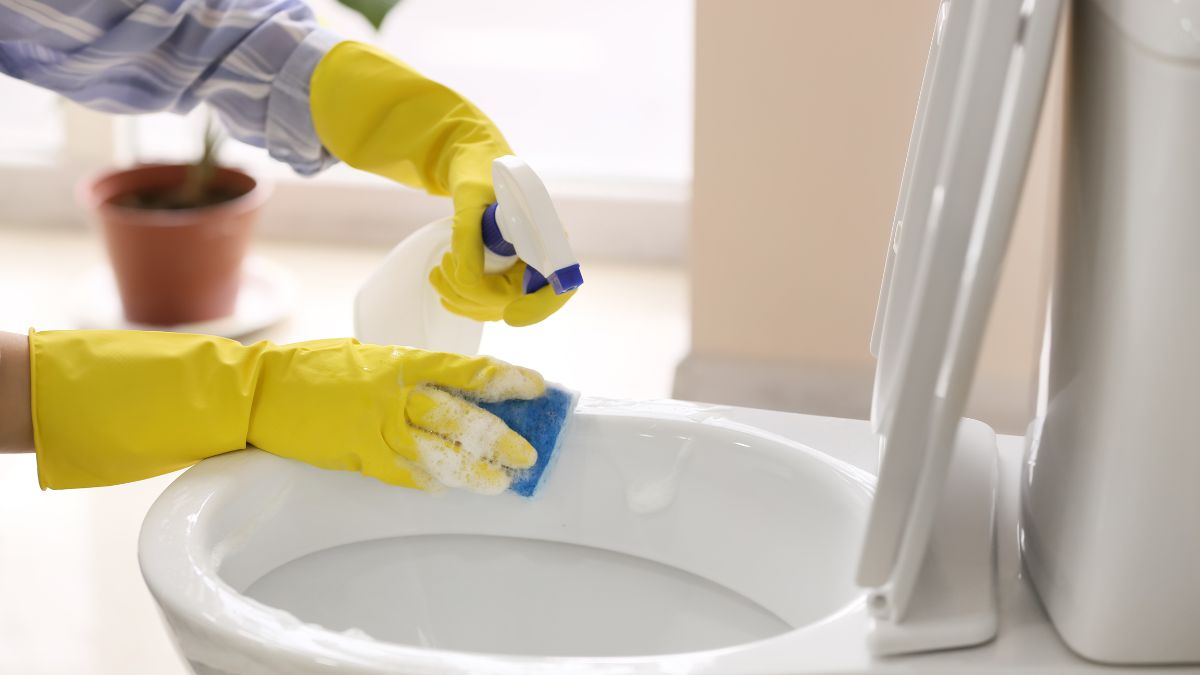 El truco casero con jabón que dejará tu baño oliendo a limpio todo el día