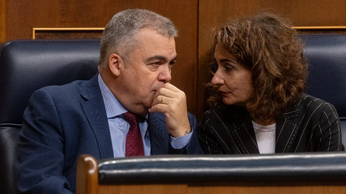 El PSOE borra de su web una noticia en la que Montero criticaba el «acoso» a Cerdán