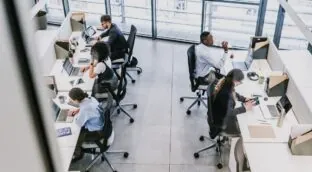 El absentismo se desboca con más de 1,5 millones de empleados que ya no van a trabajar