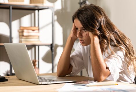 Por qué en verano estás mucho más cansado: apnea, bruxismo y un sistema nervioso en alerta