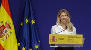 Sumar pide garantías al PSOE de que no habrá más corrupción y acabar con los aforamientos