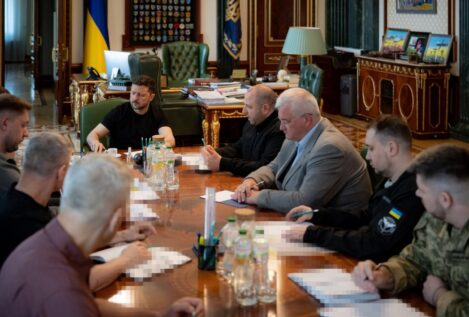 Zelenski confirma que la delegación ucraniana acudirá el lunes a un nuevo encuentro con Rusia