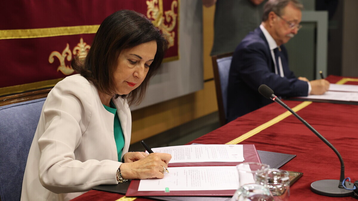 Defensa cede sin coste 140.000 m² a Ceuta para uso urbano y desata las críticas de Melilla