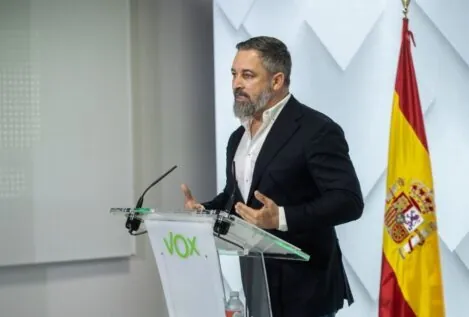 Abascal culpa a «Pedro Saunas» del «llamamiento a la inmigración»