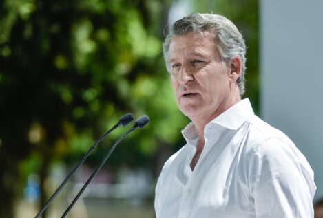 Feijóo afronta un congreso del PP de «unidad» frente a un PSOE «en llamas»