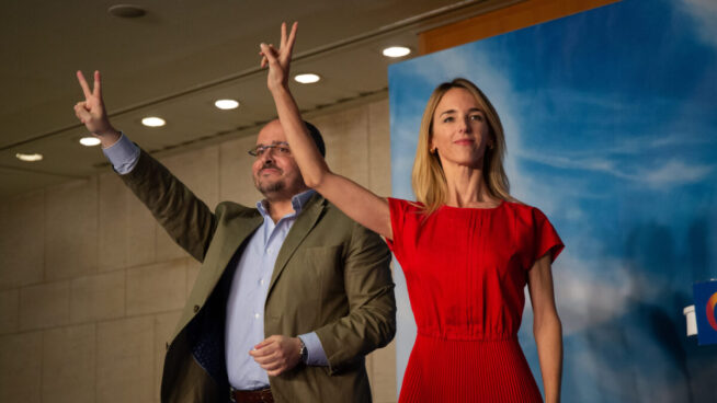 Entidades de defensa del español exigen al PP más firmeza con la lengua