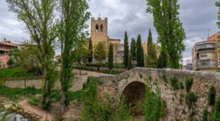 Aranda de Duero: un recorrido por sus ladios, bodegas y el famoso lechazo que no te puedes perder