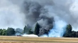 Un avión médico se estrella en el aeropuerto de Southend de Londres y provoca un incendio