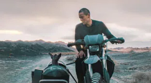 VÍDEO | Film Boutique: Black Dog