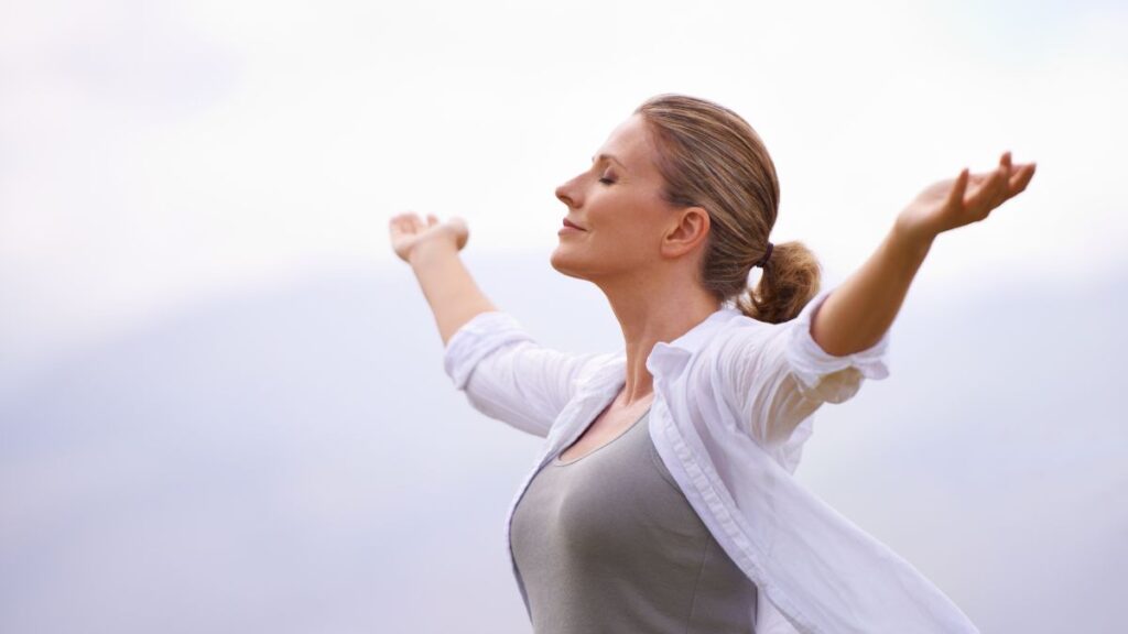 Mujer calma | Canva