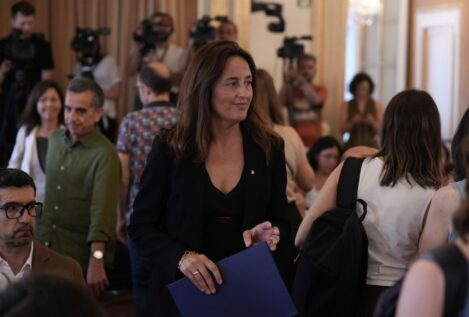 La consejera catalana de Educación defiende la gestión del error en la adjudicación de docentes