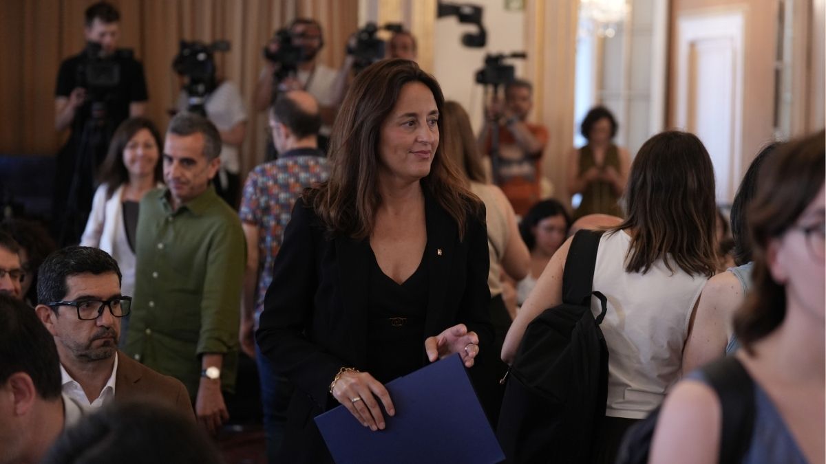 La consejera catalana de Educación defiende la gestión del error en la adjudicación de docentes