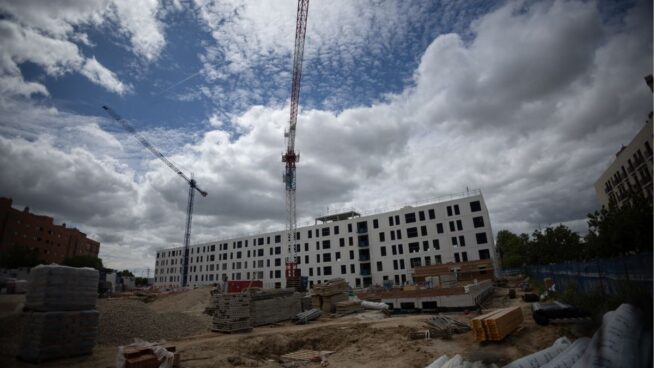 Madrid empieza a construir 6.000 viviendas de alquiler asequible en suelo de oficinas