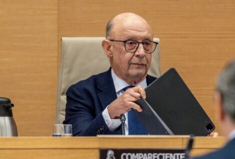 Montoro se enfrentó al ministro Soria para defender a empresas con las que tenía relación