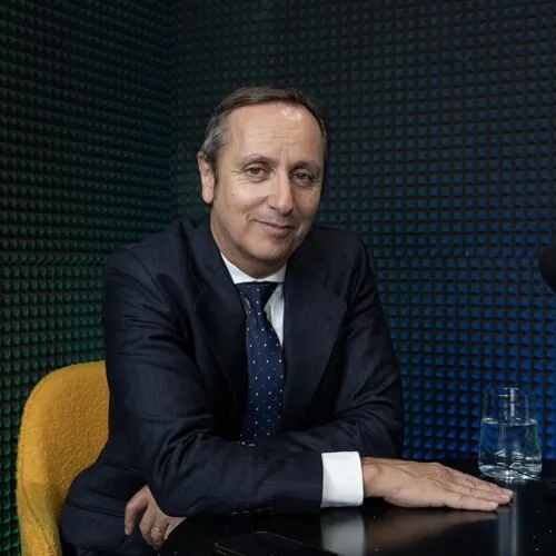 Podcast | Fuera de micrófono con Carlos Cuesta