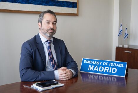Dan Poraz, 'embajador' de Israel: «No tenemos contratos cancelados por España»