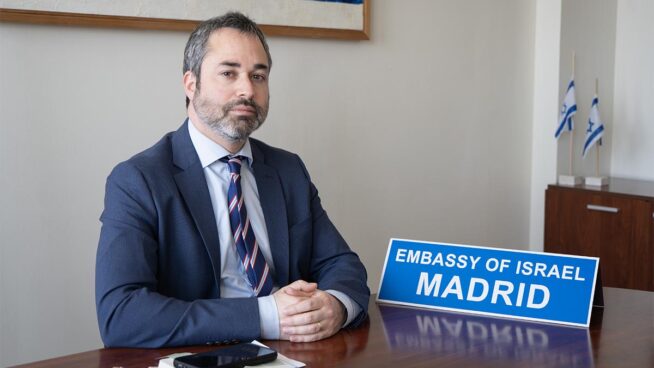Dan Poraz, 'embajador' de Israel: «No tenemos contratos cancelados por España»