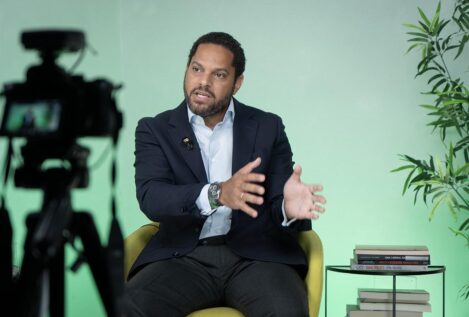 Ignacio Garriga: «No somos el coche escoba del PP, ni le daremos un cheque en blanco»