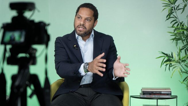 Ignacio Garriga: «No somos el coche escoba del PP, ni le daremos un cheque en blanco»