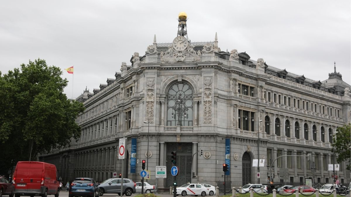 La deuda pública se moderó al 102,3% del PIB en mayo, quedando en 1,663 billones de euros