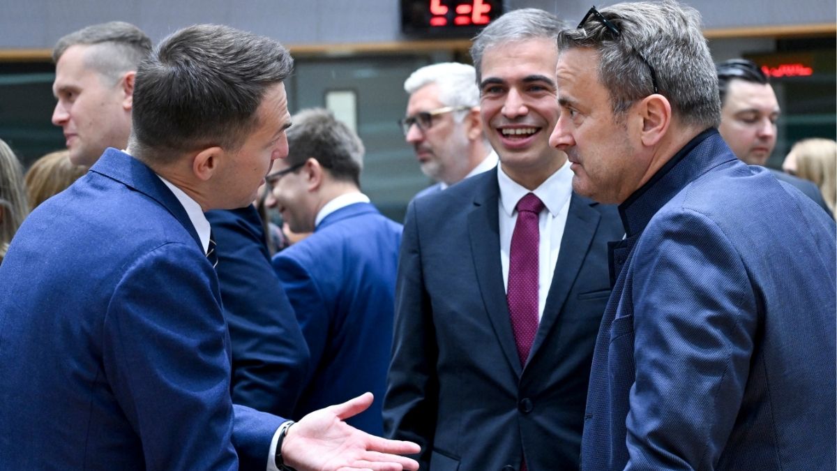 España pide a sus socios en la UE «no retrasar innecesariamente» la oficialidad del catalán