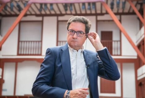 López acusa a Feijóo de «fichar» a implicados en el caso que afecta a Montoro