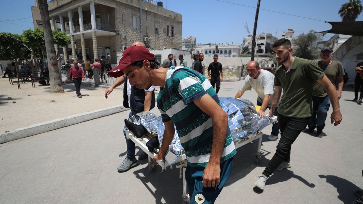 El Papa pide a Netanyahu proteger los «lugares de culto» tras el ataque a una iglesia en Gaza
