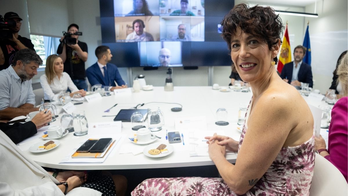 El Gobierno apoya al presidente del PSOE valenciano, que niega irregularidades en su CV