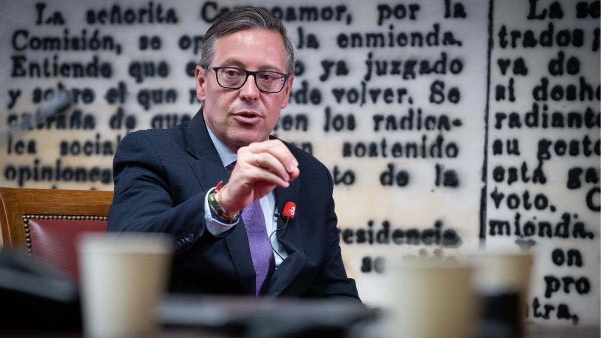 El PP de Madrid critica al Gobierno por tratar a los inmigrantes «peor que al ganado»