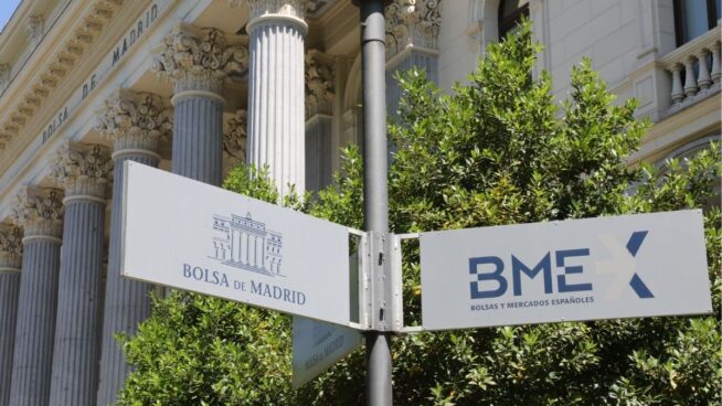 El Ibex arranca el lunes con una caída del 0,75% tras los aranceles del 30% de Trump a la UE